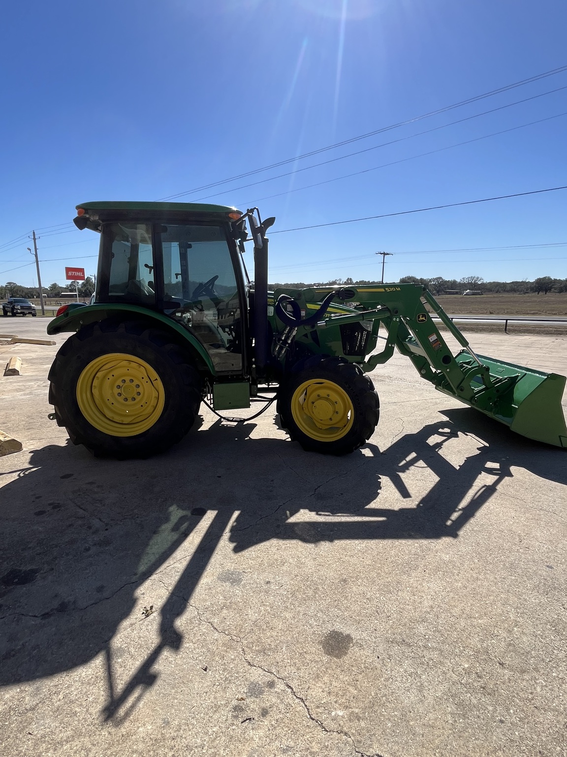 2023 John Deere 5075E Image 4