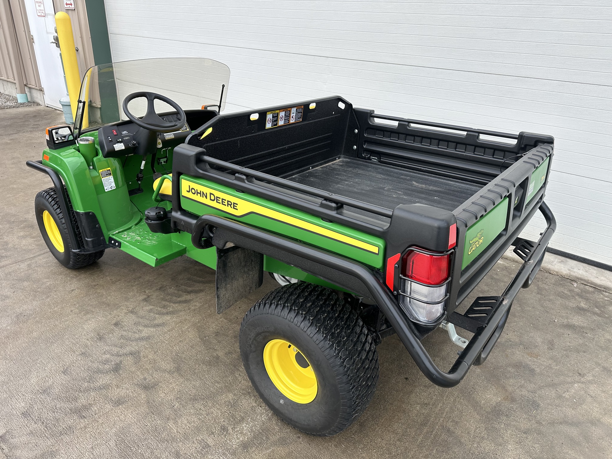 2025 John Deere TX Image 3