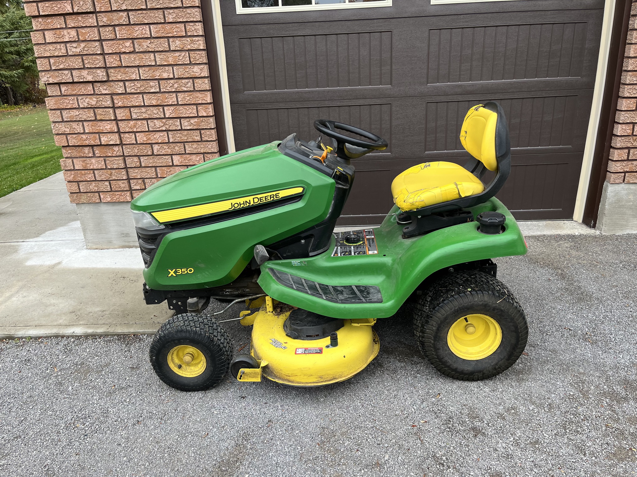 2017 John Deere X350 Image 1