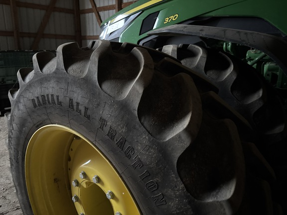 Used 2024 John Deere 8R 370 Row Crop Tractors at Koenig Equipment in Urbana, OH - Photo12
