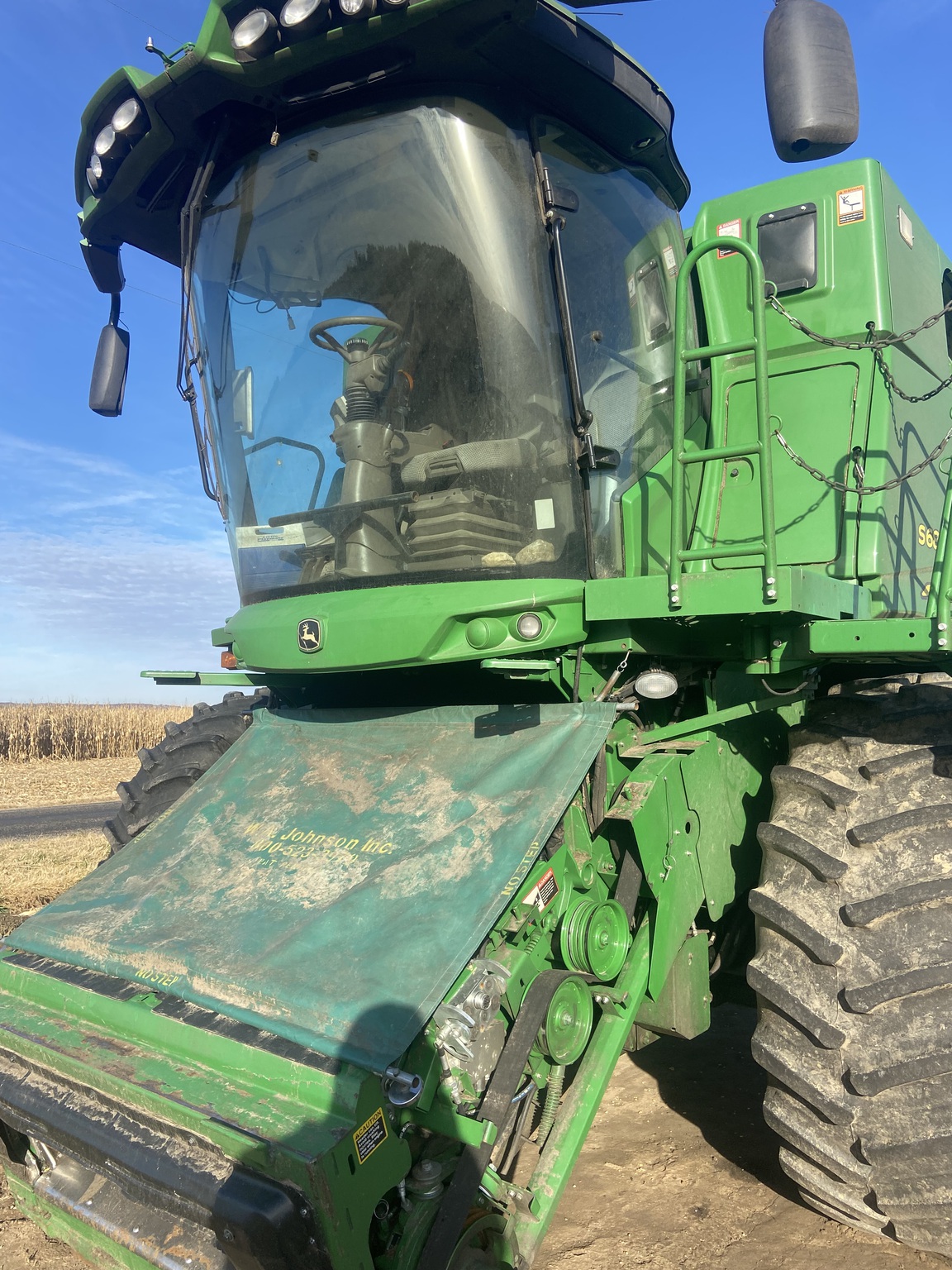  2014 John Deere S680 at Heritage Tractor in Lacon, IL