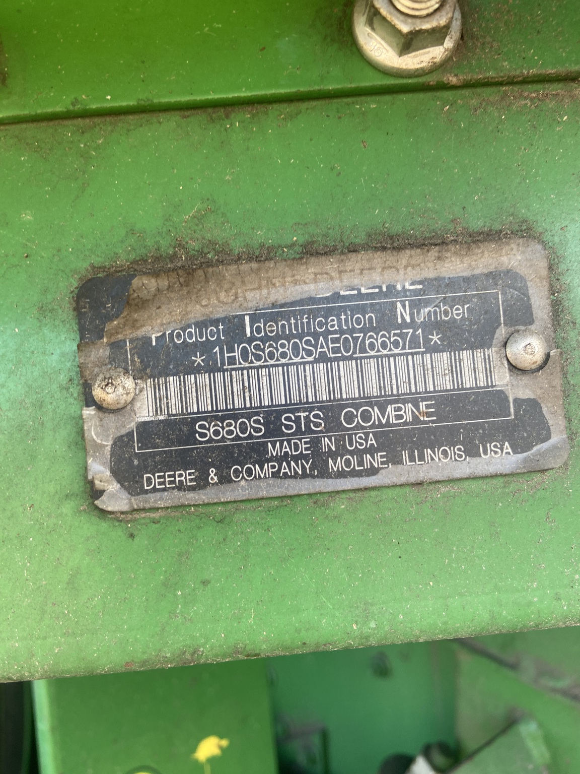  2014 John Deere S680 at Heritage Tractor in Lacon, IL