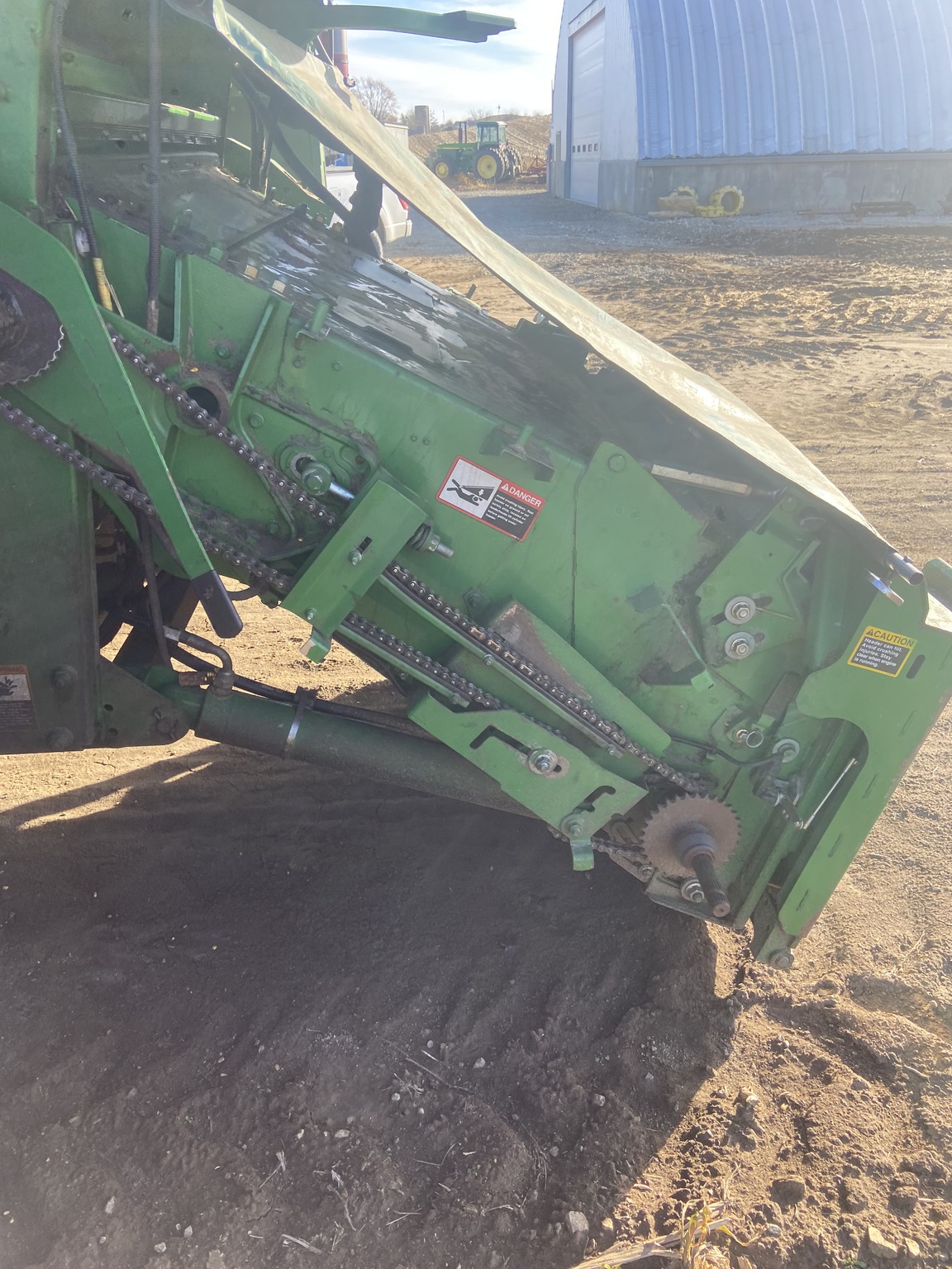  2014 John Deere S680 at Heritage Tractor in Lacon, IL