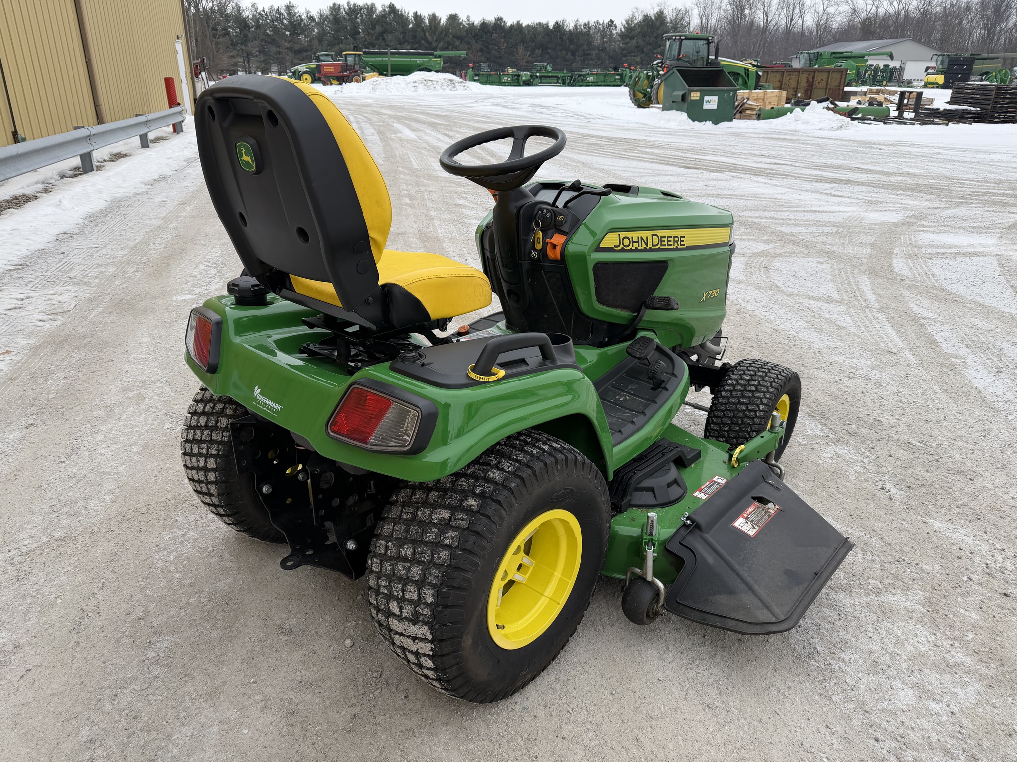2024 John Deere X730 Image 3