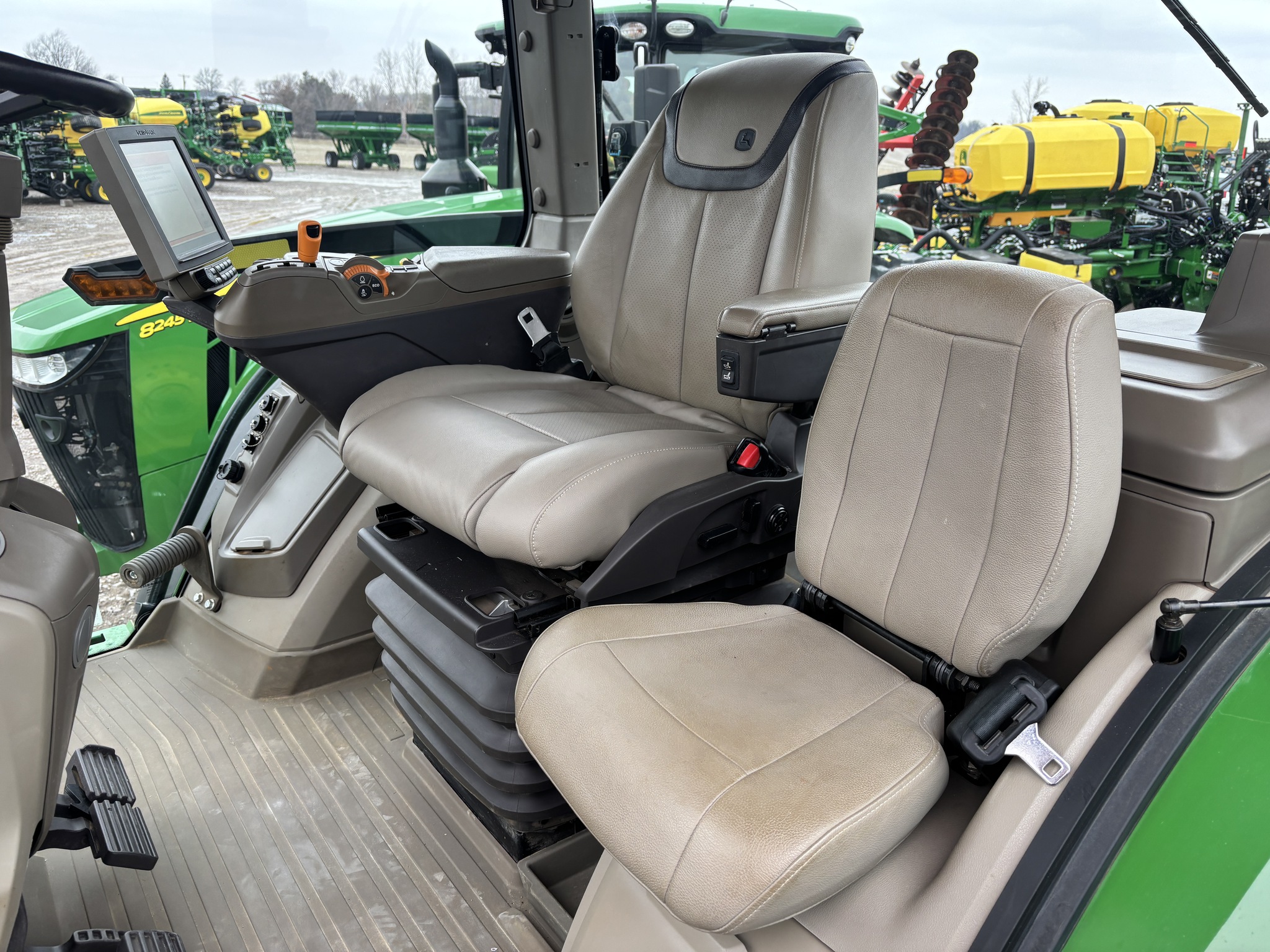 Used 2022 John Deere 8R 370 Row Crop Tractors at Koenig Equipment in Anna, OH - PhotoXL38