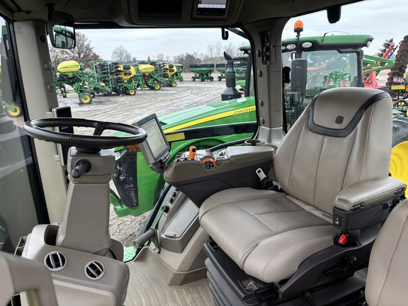 Used 2022 John Deere 8R 370 Row Crop Tractors at Koenig Equipment in Anna, OH - Photo37