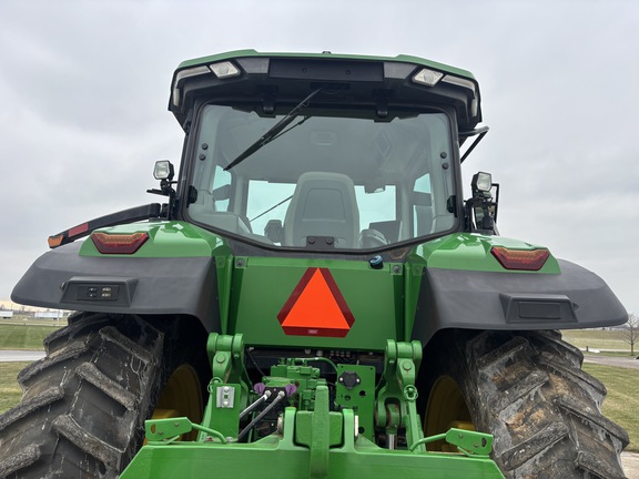 Used 2022 John Deere 8R 370 Row Crop Tractors at Koenig Equipment in Anna, OH - Photo15