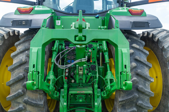 Used 2022 John Deere 8R 370 Row Crop Tractors at Koenig Equipment in Anna, OH - Photo15