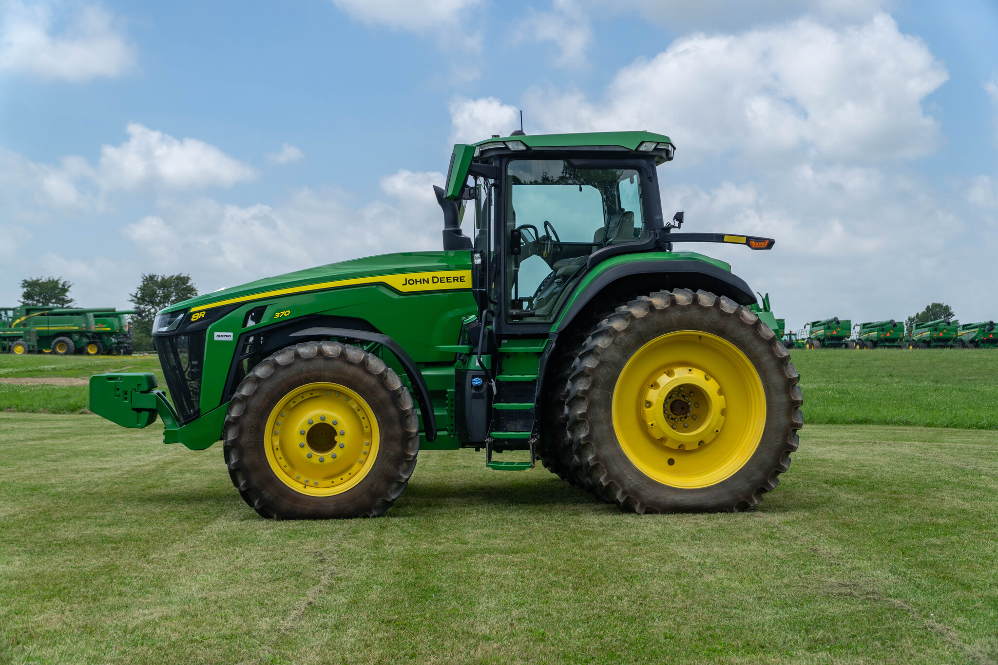 Used 2022 John Deere 8R 370 Row Crop Tractors at Koenig Equipment in Anna, OH - PhotoXL1
