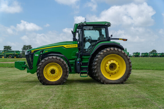 Used 2022 John Deere 8R 370 Row Crop Tractors at Koenig Equipment in Anna, OH - Photo1