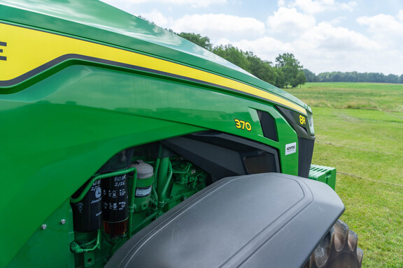 Used 2022 John Deere 8R 370 Row Crop Tractors at Koenig Equipment in Anna, OH - Photo21