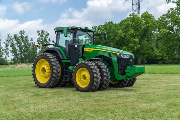 Used 2022 John Deere 8R 370 Row Crop Tractors at Koenig Equipment in Anna, OH - Photo6