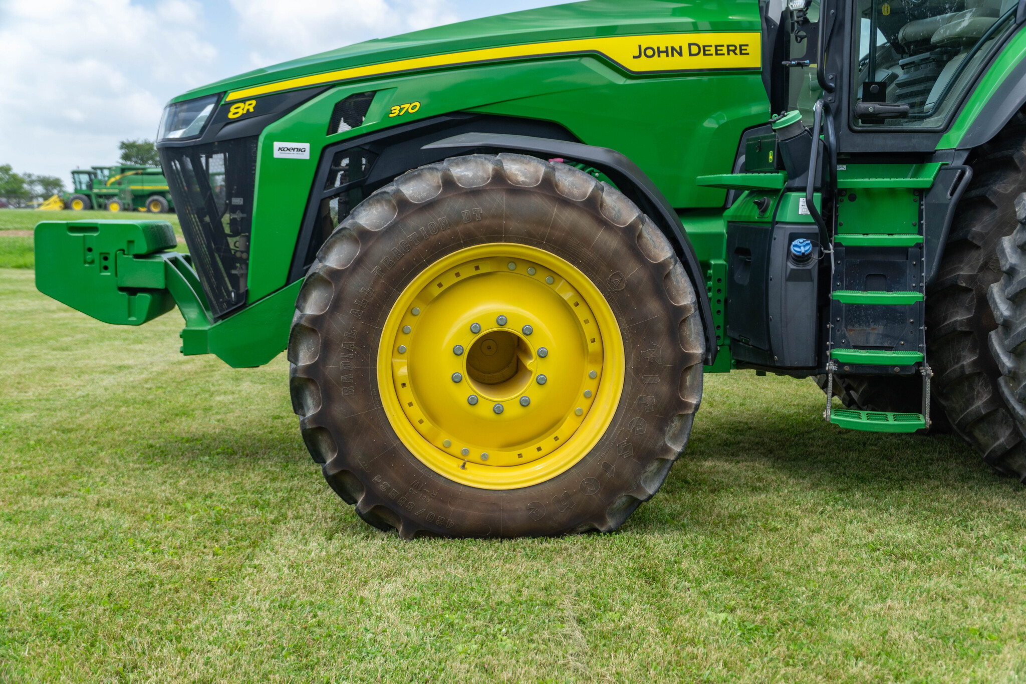 Used 2022 John Deere 8R 370 Row Crop Tractors at Koenig Equipment in Anna, OH - PhotoXL8