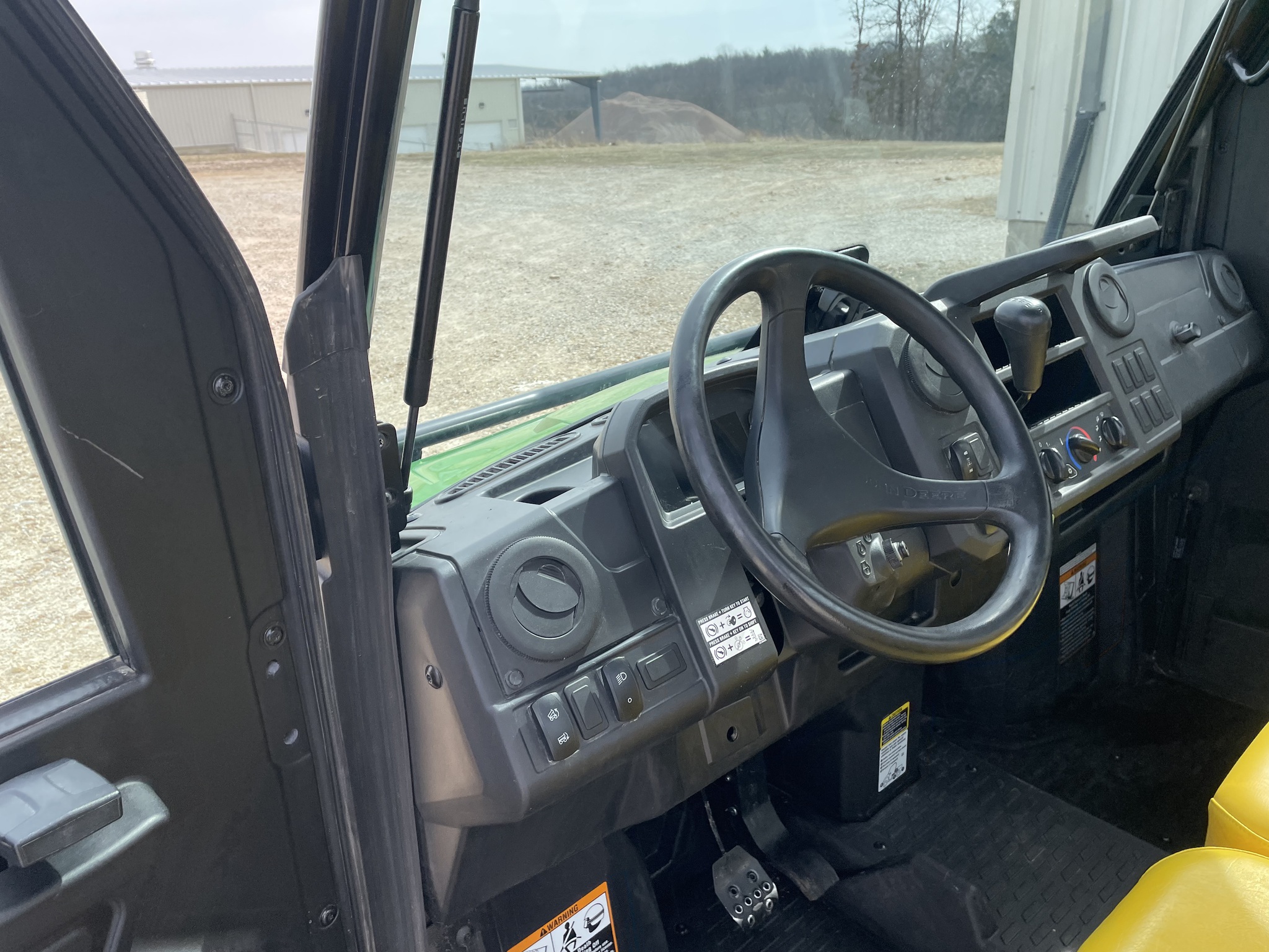  2022 John Deere XUV 835M at Heritage Tractor in Rolla, MO