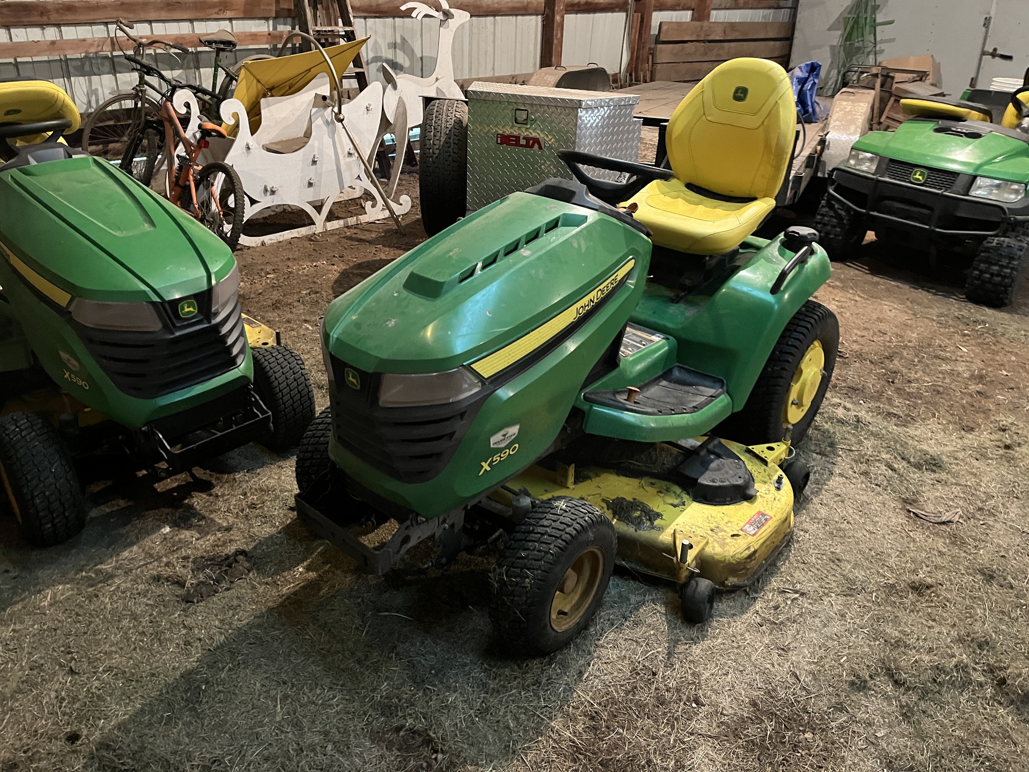  2021 John Deere X590 at Heritage Tractor in Dixon, IL