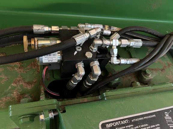 2024 John Deere 561M (27th thumbnail)