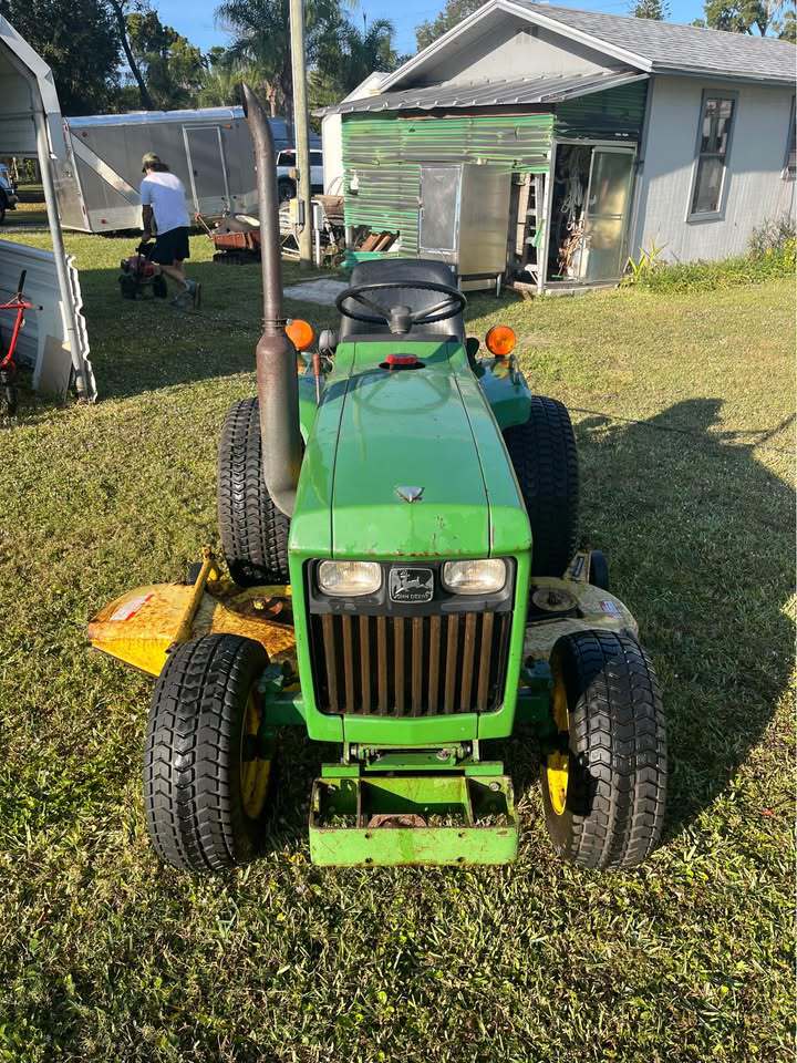 1984 John Deere 650 Image 2