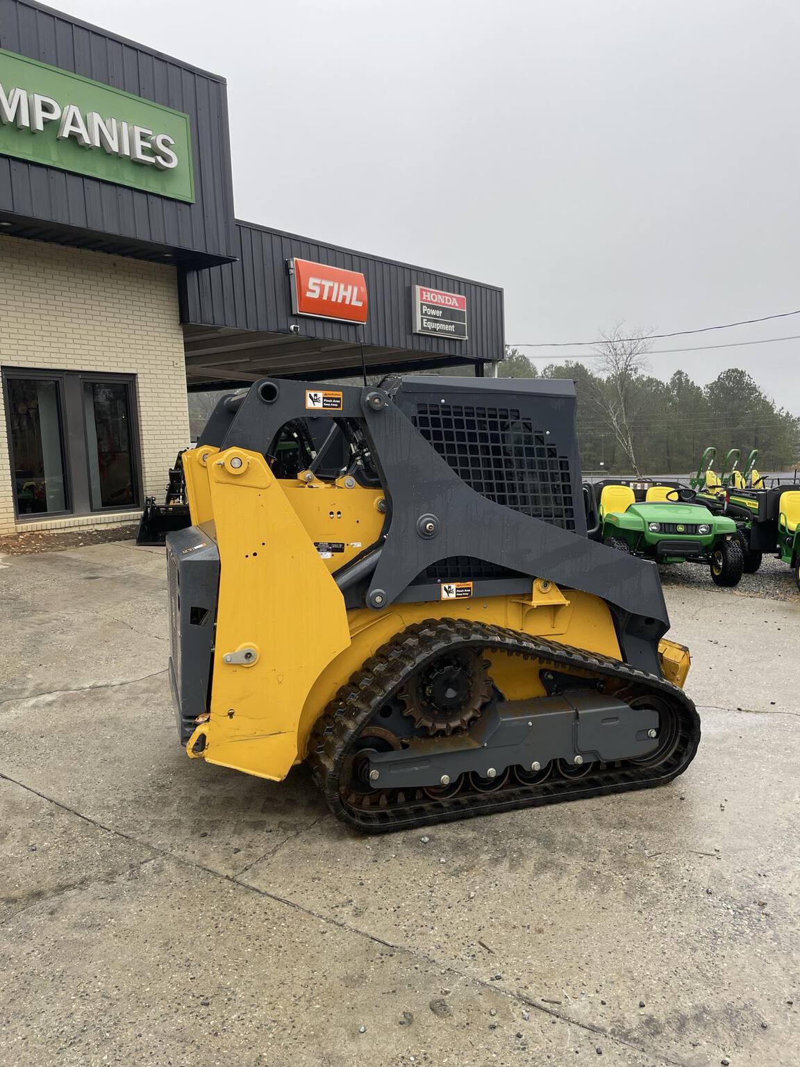 2024 John Deere 317G Image 4