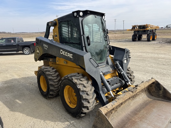 2023 John Deere 330G - Photo2
