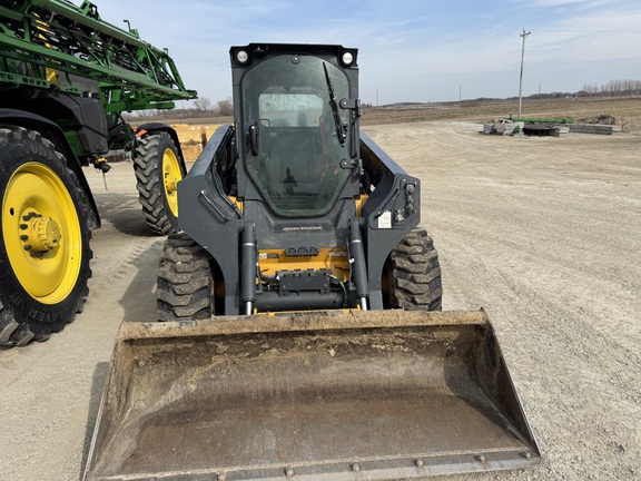 2023 John Deere 330G - Photo6