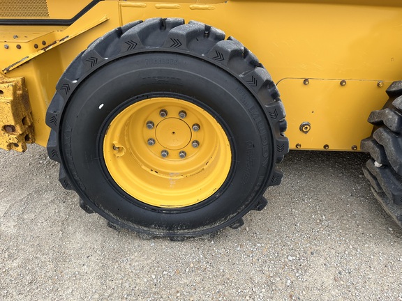 2023 John Deere 330G - Photo15