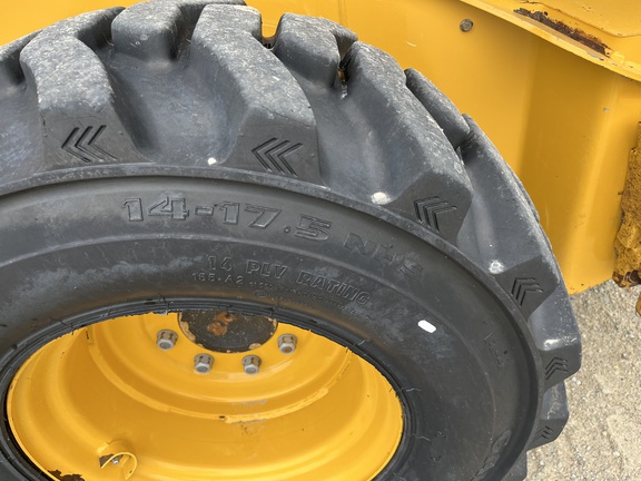 2023 John Deere 330G - Photo18