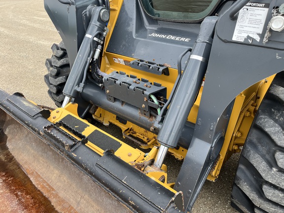 2023 John Deere 330G - Photo24