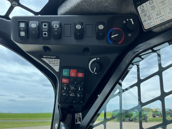 2023 John Deere 330G - Photo34