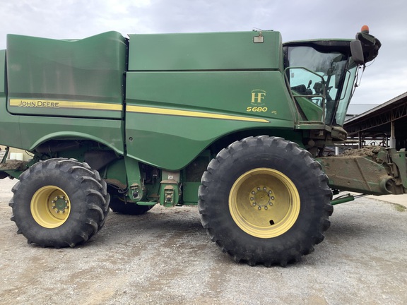 Photo of 2016 John Deere S680