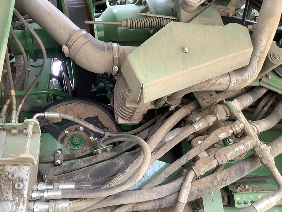 Photo of 2016 John Deere S680