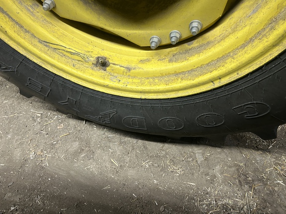 Used 2019 John Deere 6155R Row Crop Tractors at Horizon Ag & Turf in Lloydminster, AB - Photo16