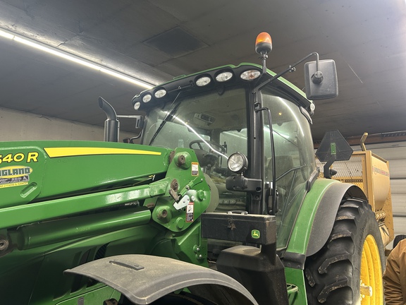 Used 2019 John Deere 6155R Row Crop Tractors at Horizon Ag & Turf in Lloydminster, AB - Photo4