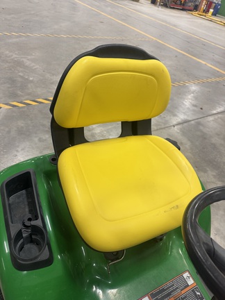 Photo of 2009 John Deere X300