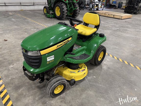 Photo of 2009 John Deere X300