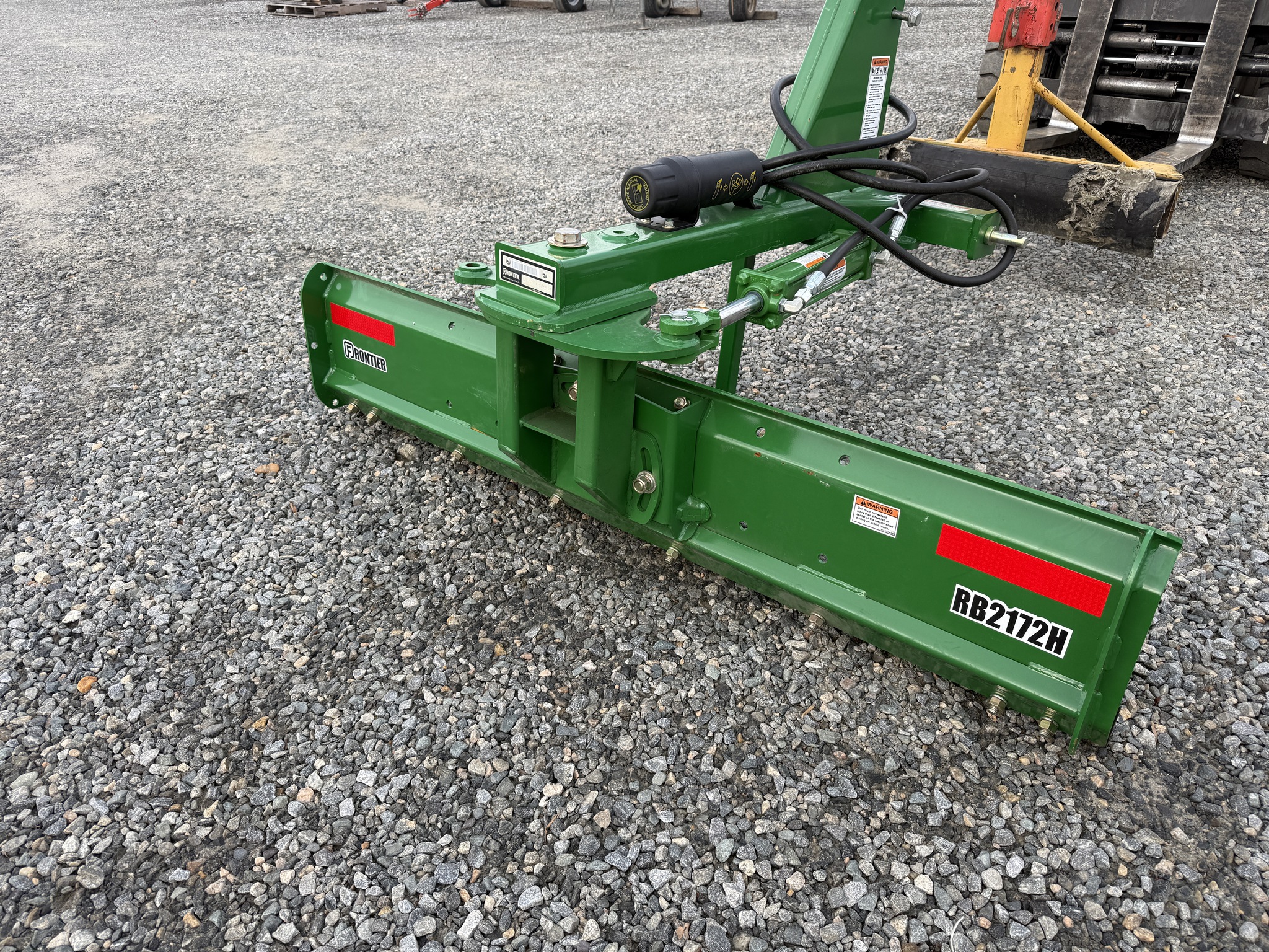 2025 Frontier RB2172H Image 3