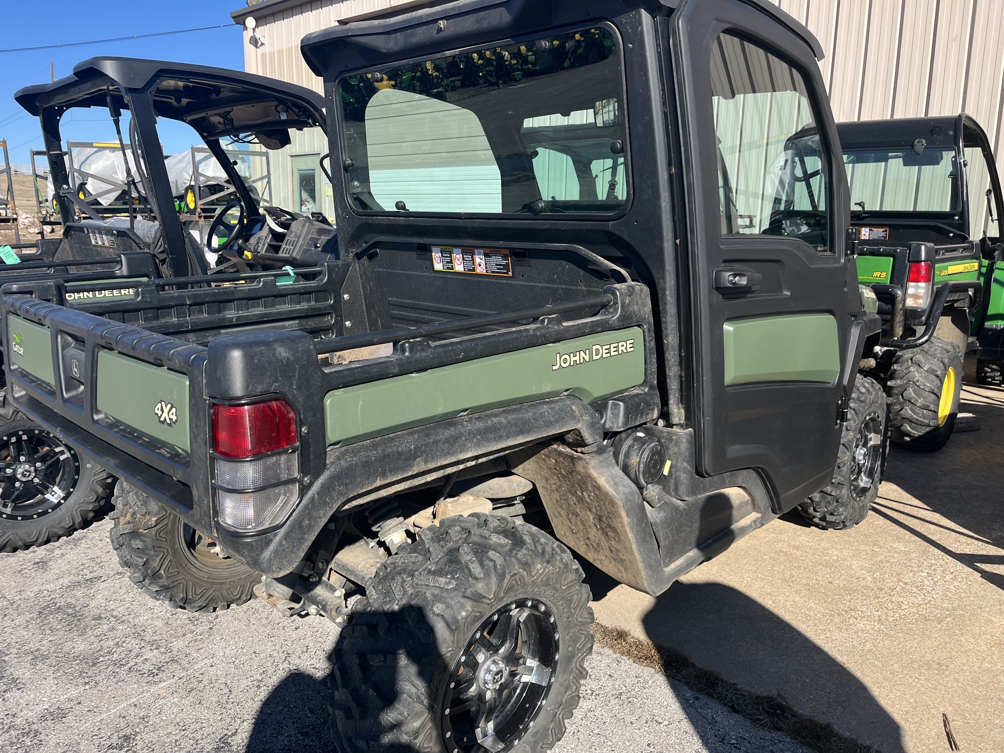  2018 John Deere XUV 835M at Heritage Tractor in Rogersville, MO