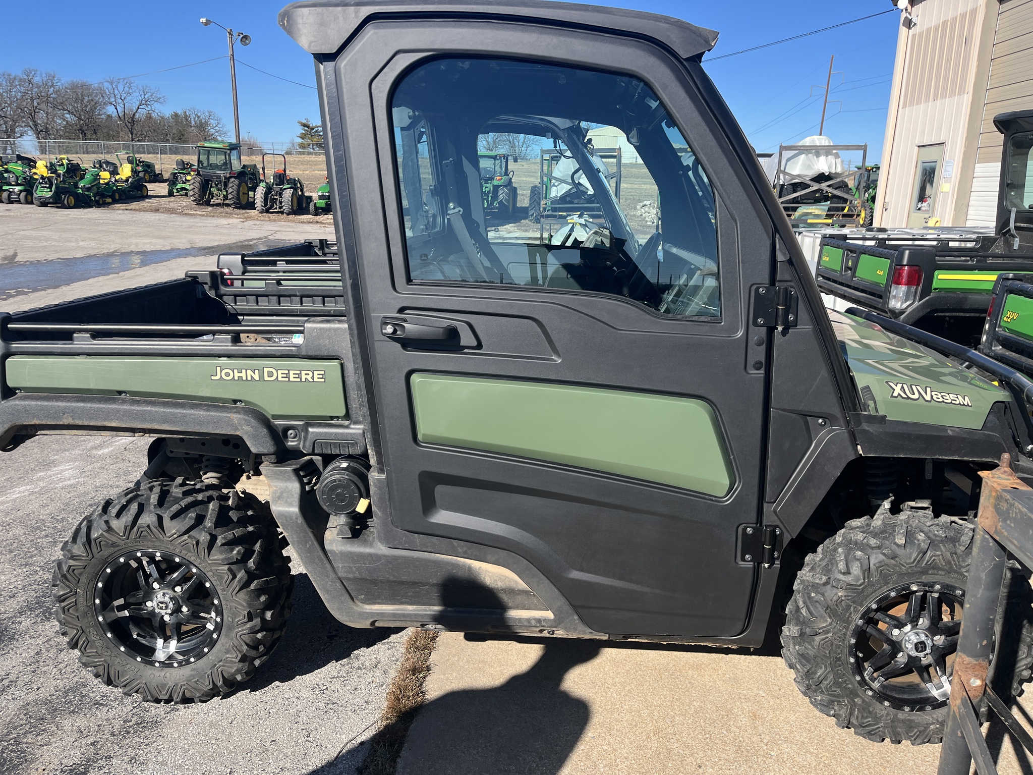  2018 John Deere XUV 835M at Heritage Tractor in Rogersville, MO