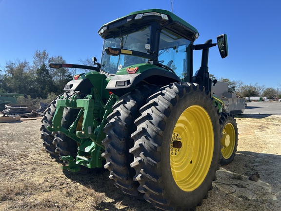 2025 John Deere 8R 230 Photo 2