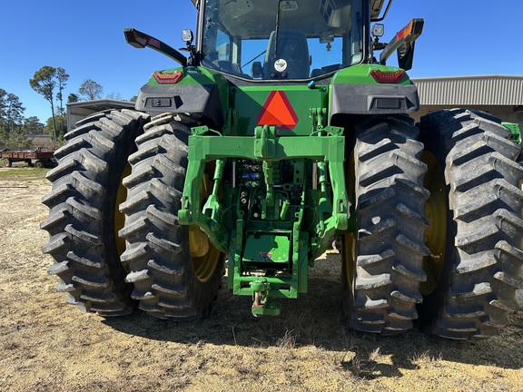2025 John Deere 8R 230 Photo 3
