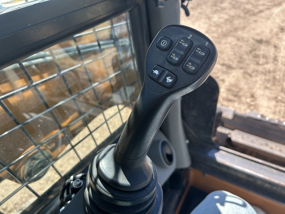 Used 2023 Case TR270B Compact Track Loaders at Horizon Ag & Turf in Falher, AB - Photo8