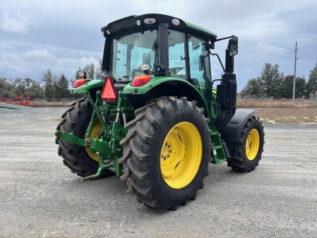 2021 John Deere 6110M Image 4