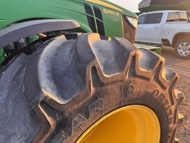 2013 John Deere 8360R Image 4