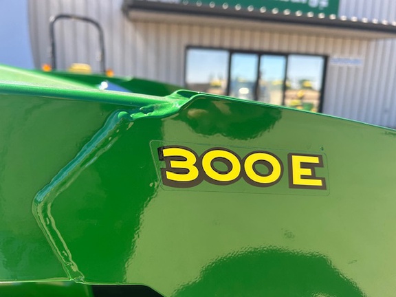 2024 John Deere 3032E (7th thumbnail)