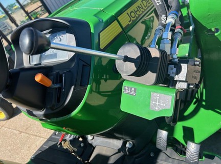 2024 John Deere 3032E (9th thumbnail)