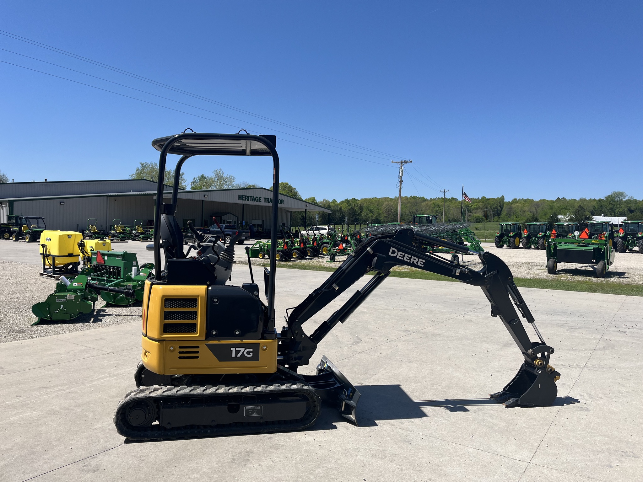  2023 John Deere 17G at Heritage Tractor in Jefferson City, MO