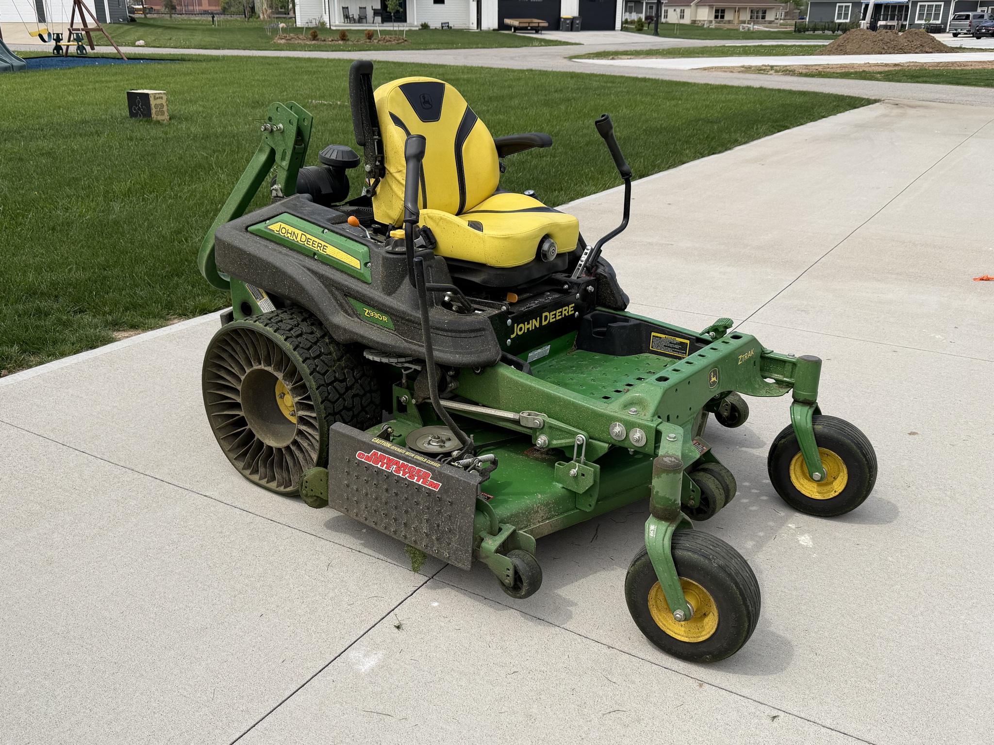 2019 John Deere Z930R Image 1
