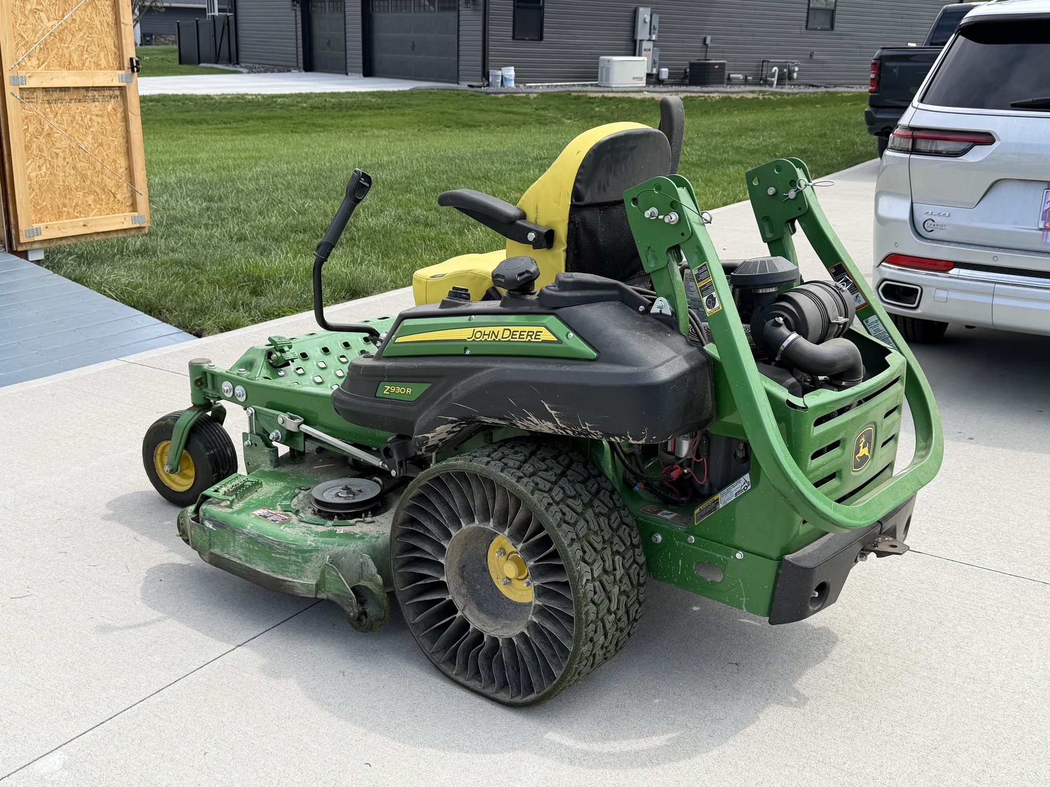 2019 John Deere Z930R Image 4