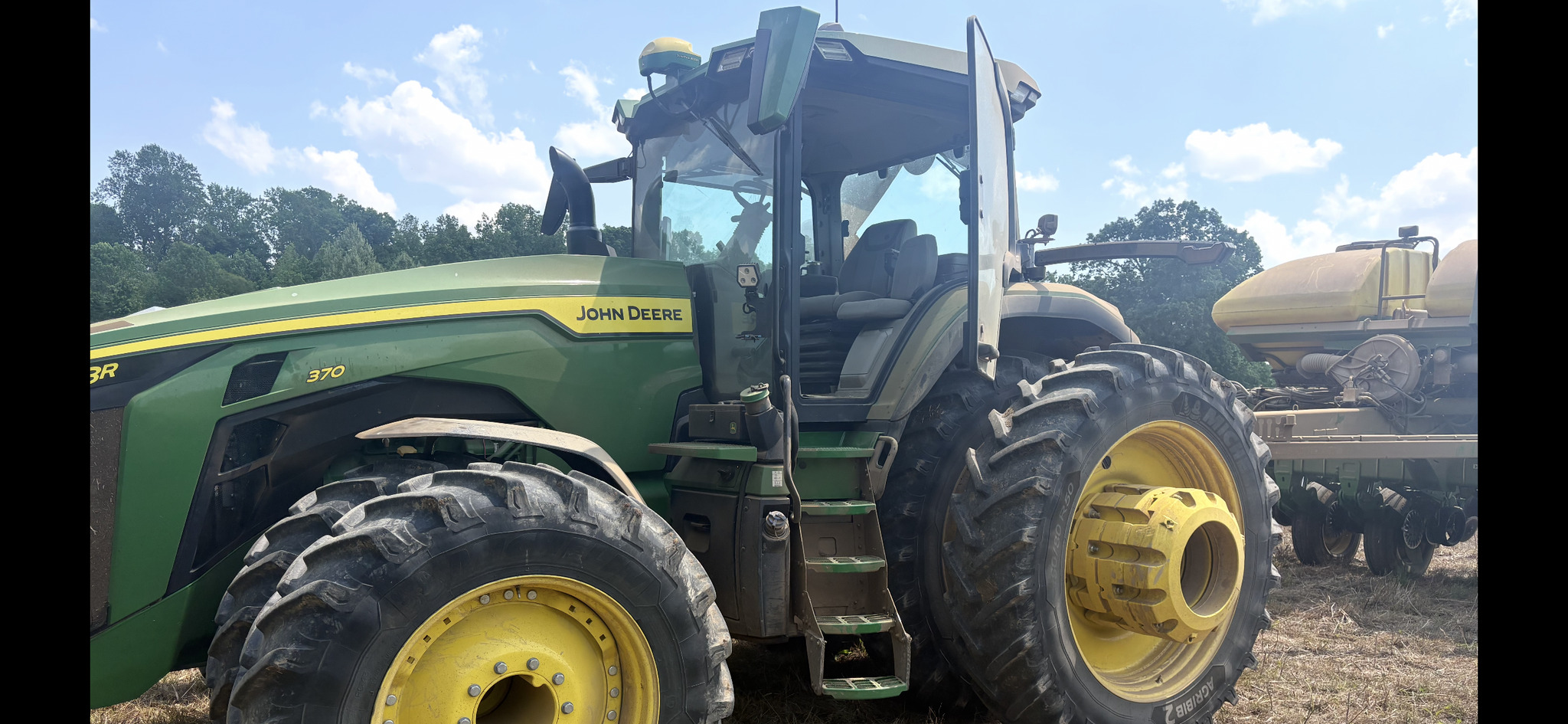 2023 John Deere 8R 370