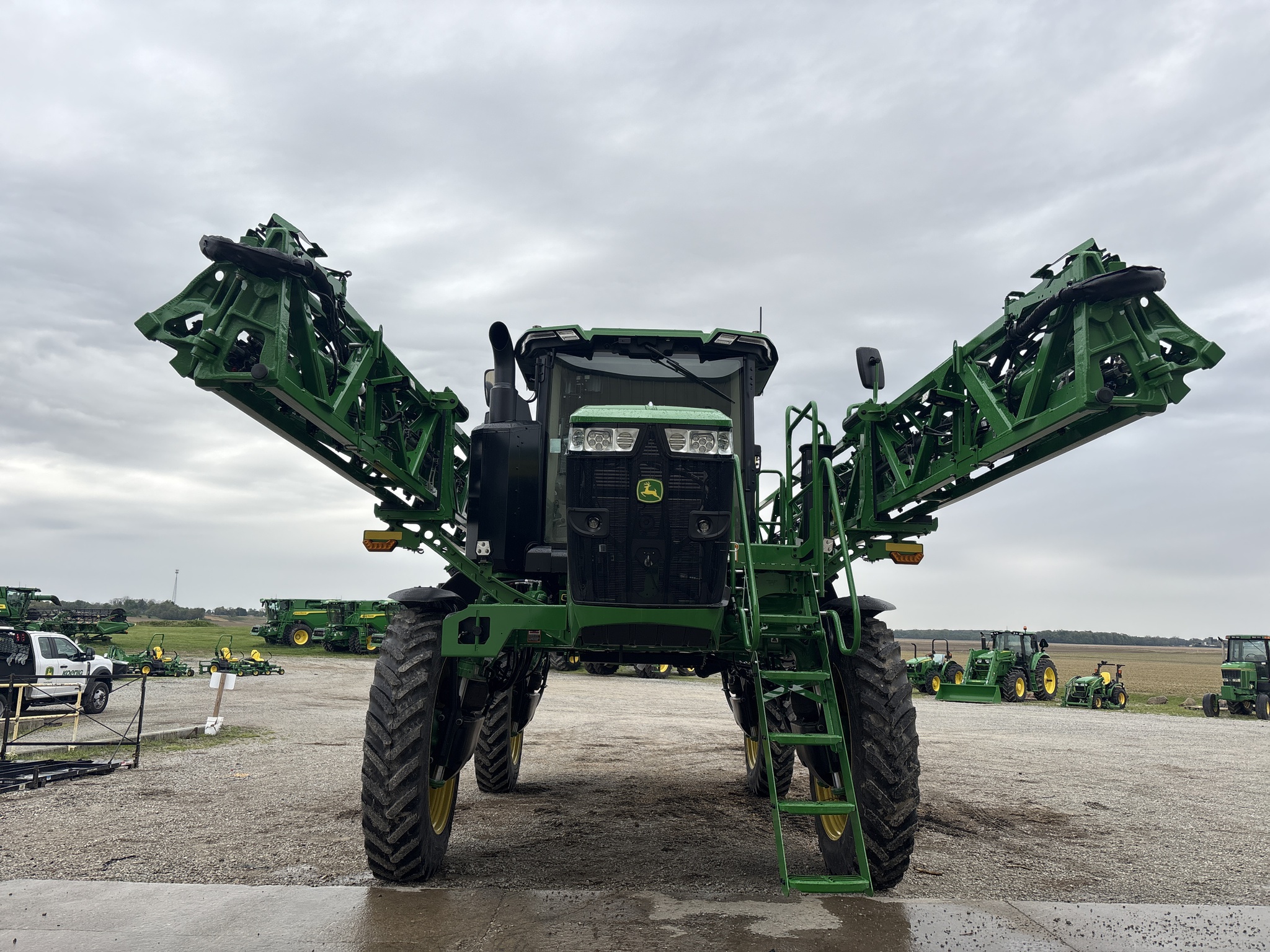 Used 2025 John Deere 412R Self Propelled Sprayers at Koenig Equipment in Urbana, OH - PhotoXL3