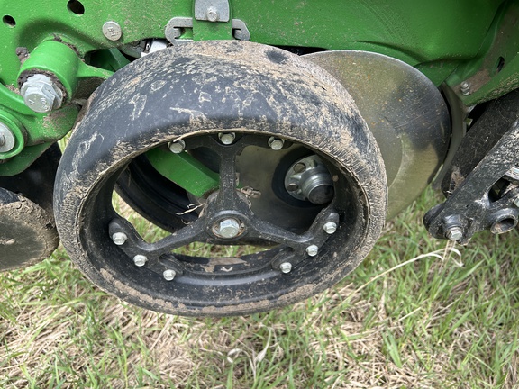2026 John Deere DB60 - Photo15